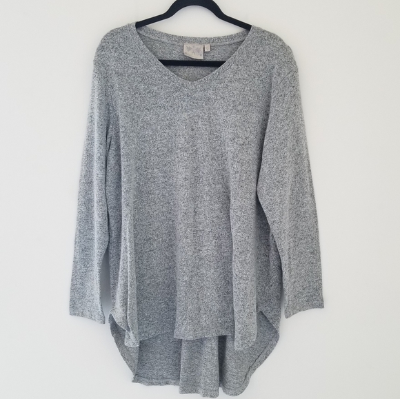 Dantelle Sweaters - Dantelle Grey V-Neck Sweater Size 1x